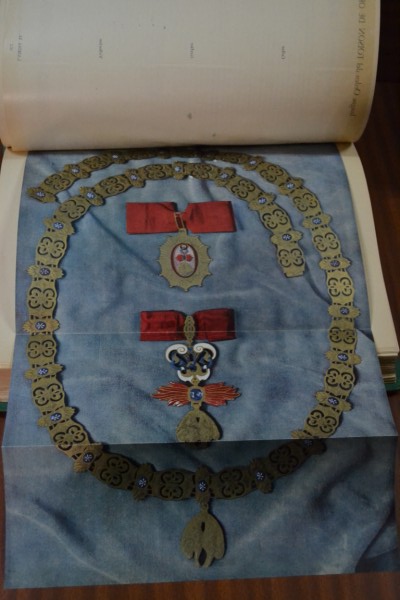 CONDECORACIONES ESPAÑOLAS. Órdenes, cruces y medallas civiles, militares y nobiliarias